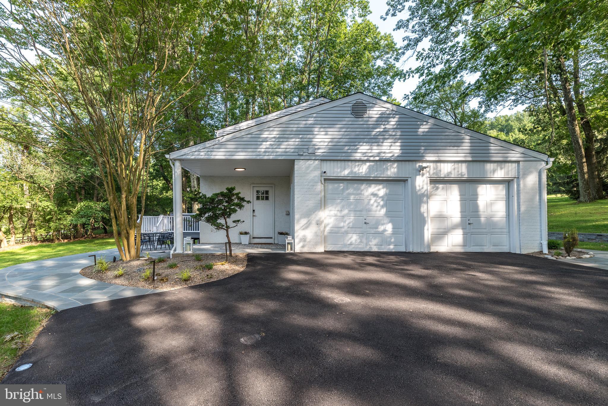 LAFAYETTE HILL - Residential