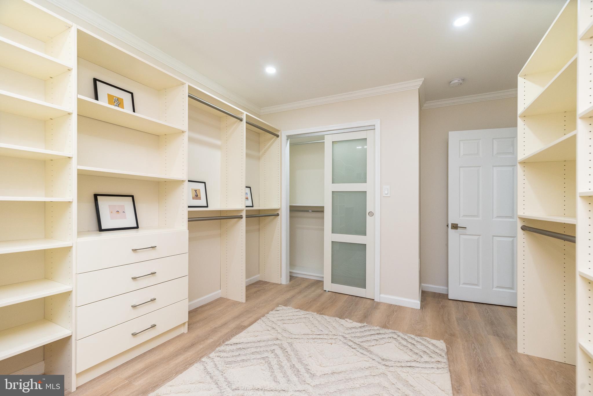 LAFAYETTE HILL - Residential