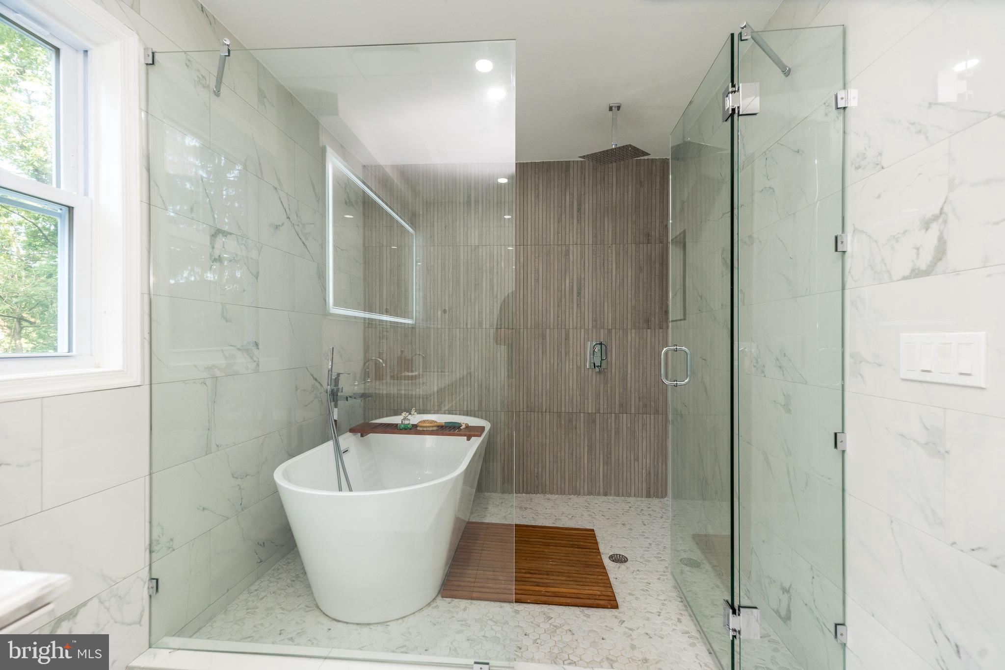 LAFAYETTE HILL - Residential