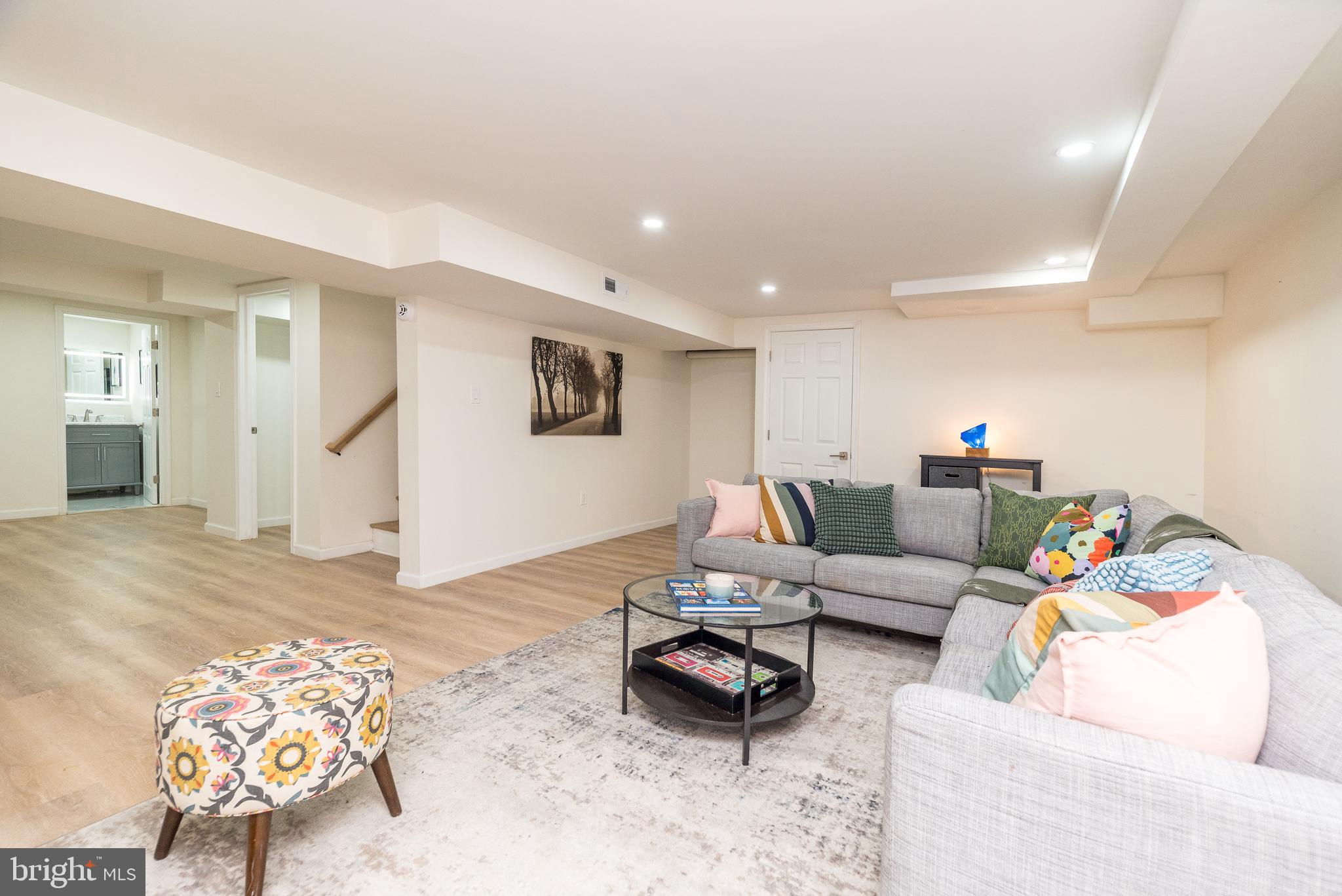 LAFAYETTE HILL - Residential