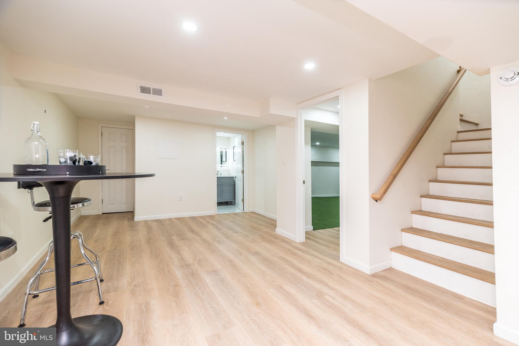 LAFAYETTE HILL - Residential