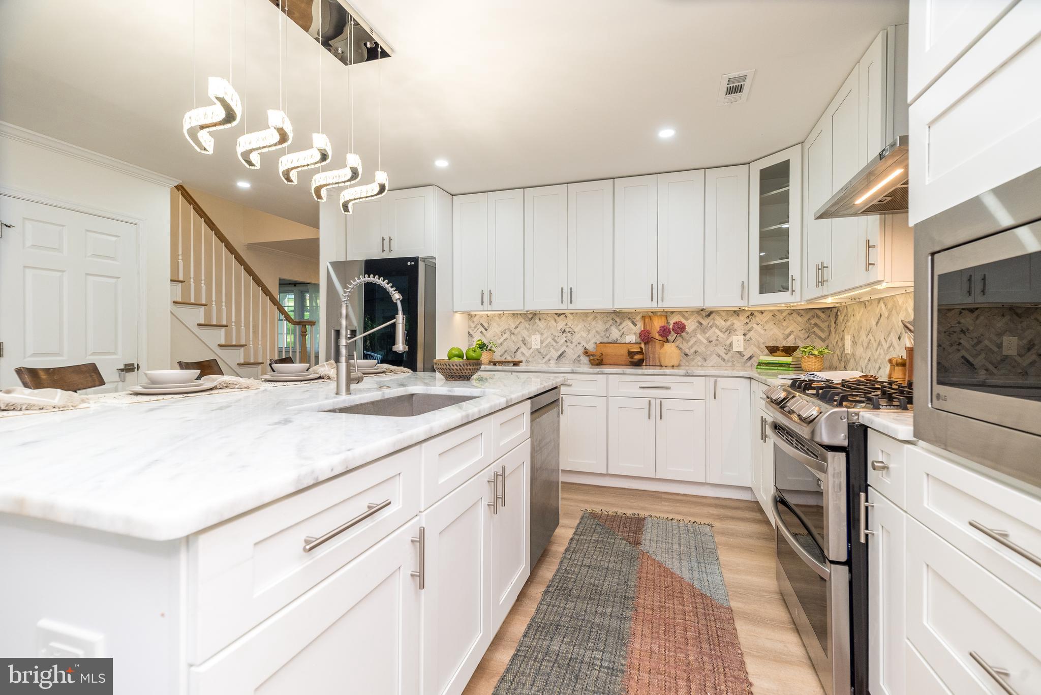 LAFAYETTE HILL - Residential