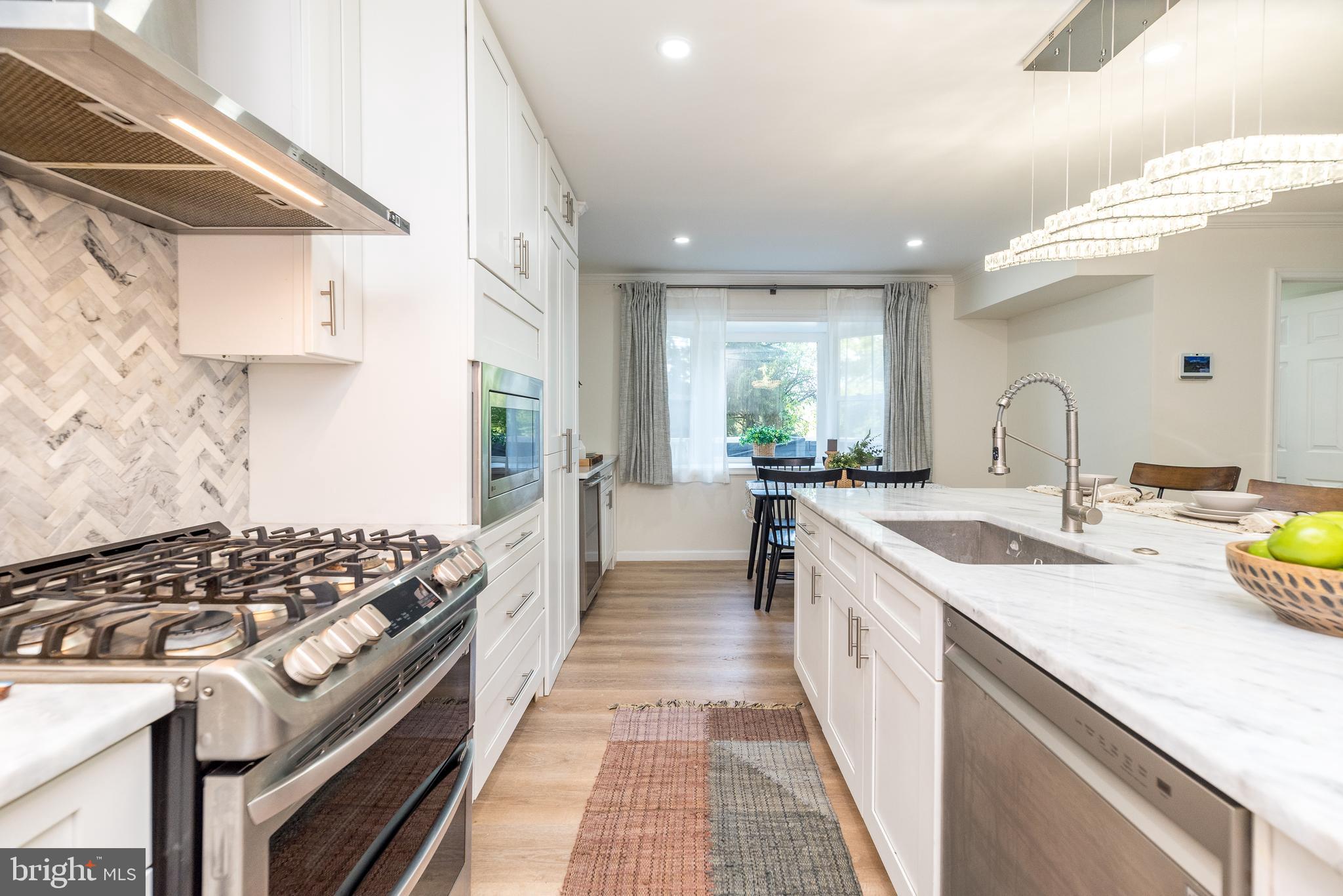 LAFAYETTE HILL - Residential