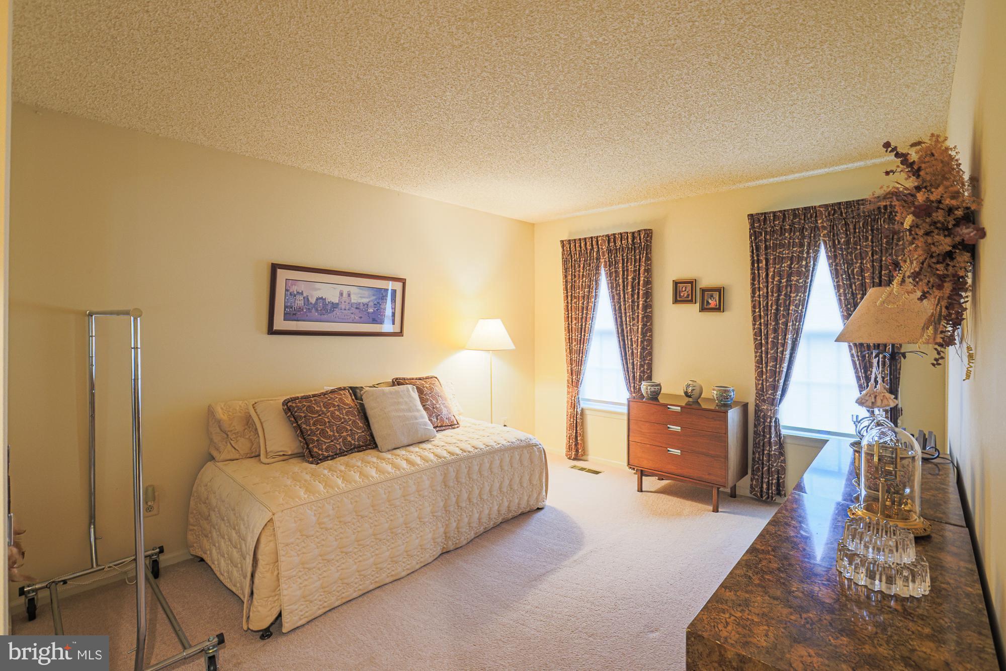 HUNT RIDGE - Residential