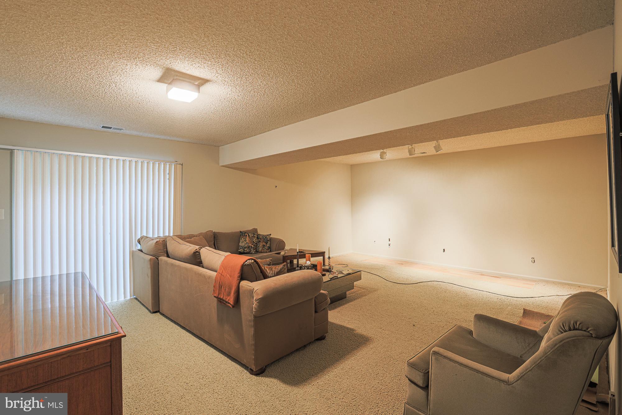 HUNT RIDGE - Residential