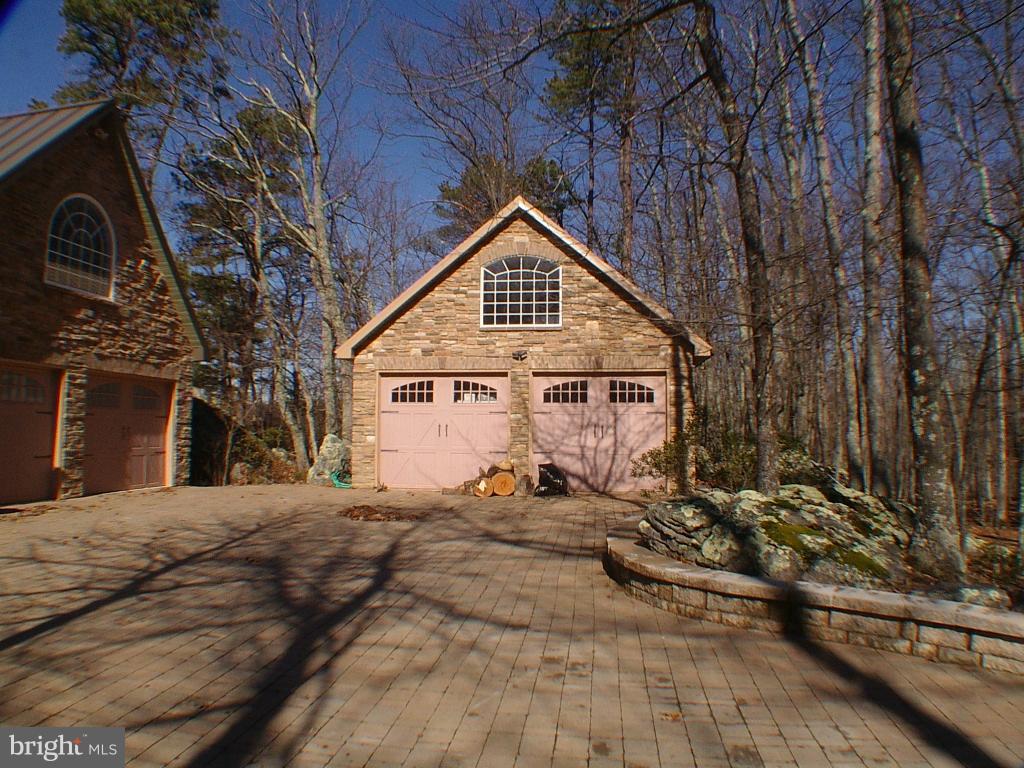 RITTERS HIDDEN VALLEY - Residential