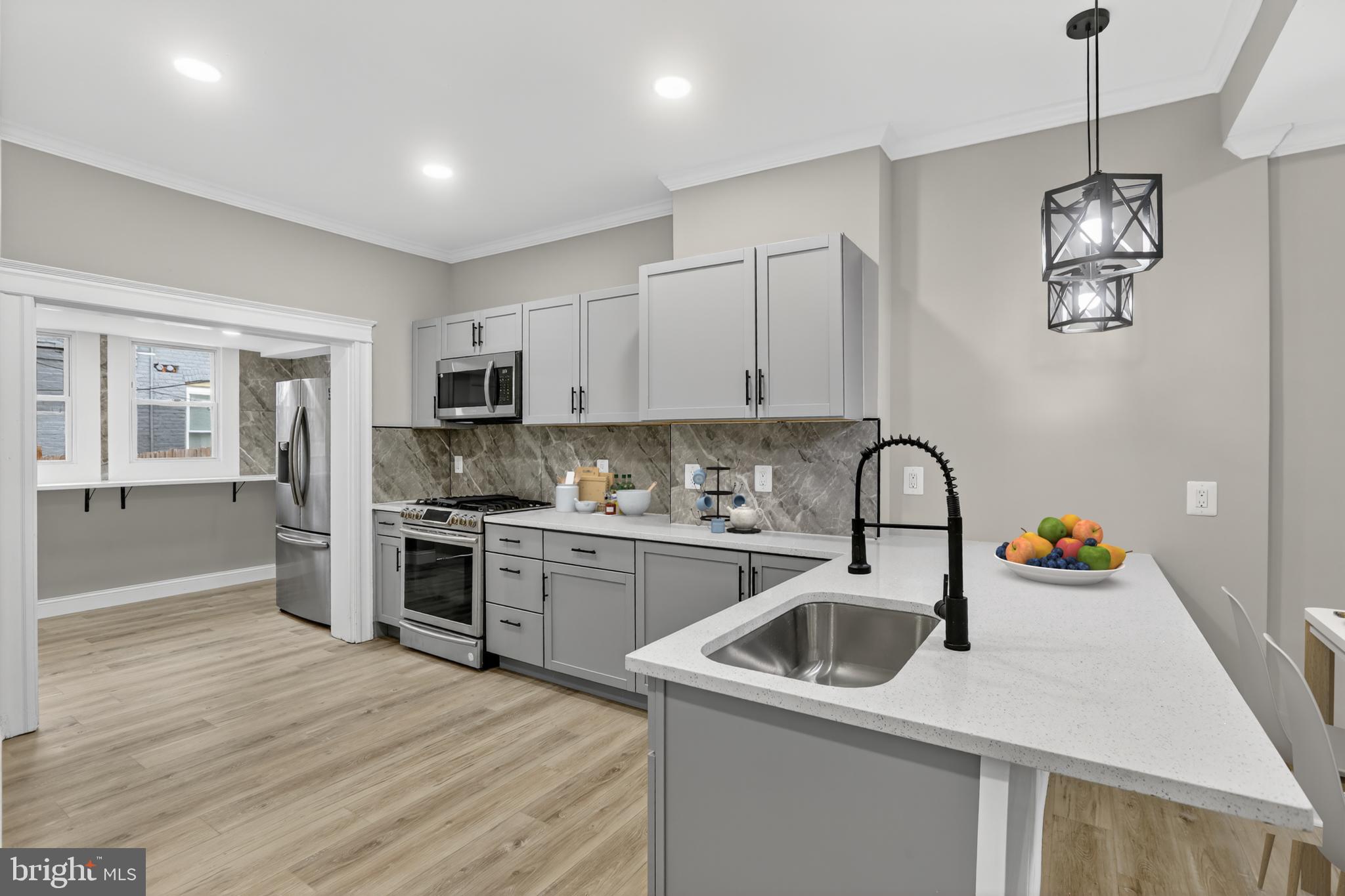 MADISON EASTEND - Residential