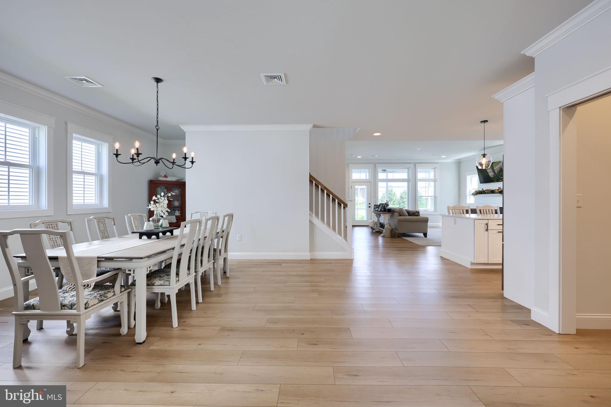 1808 EMERALD WAY