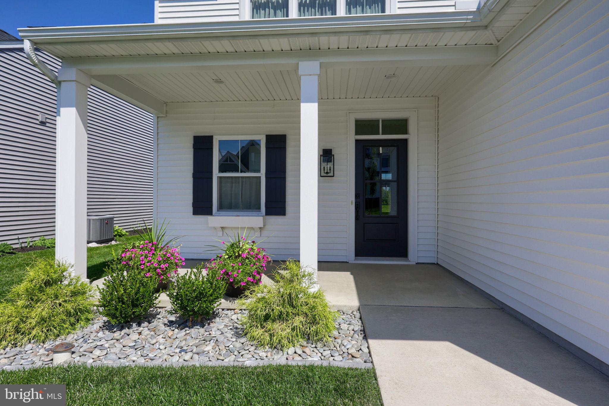 1808 EMERALD WAY
