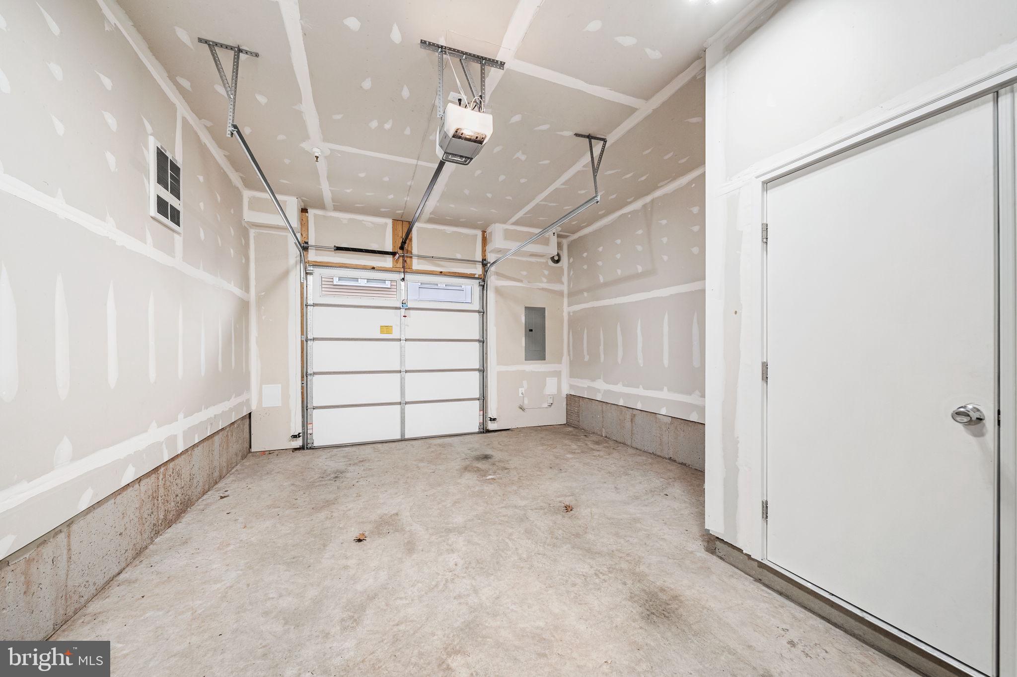 PRESERVE AT WESTFIELDS - Residential