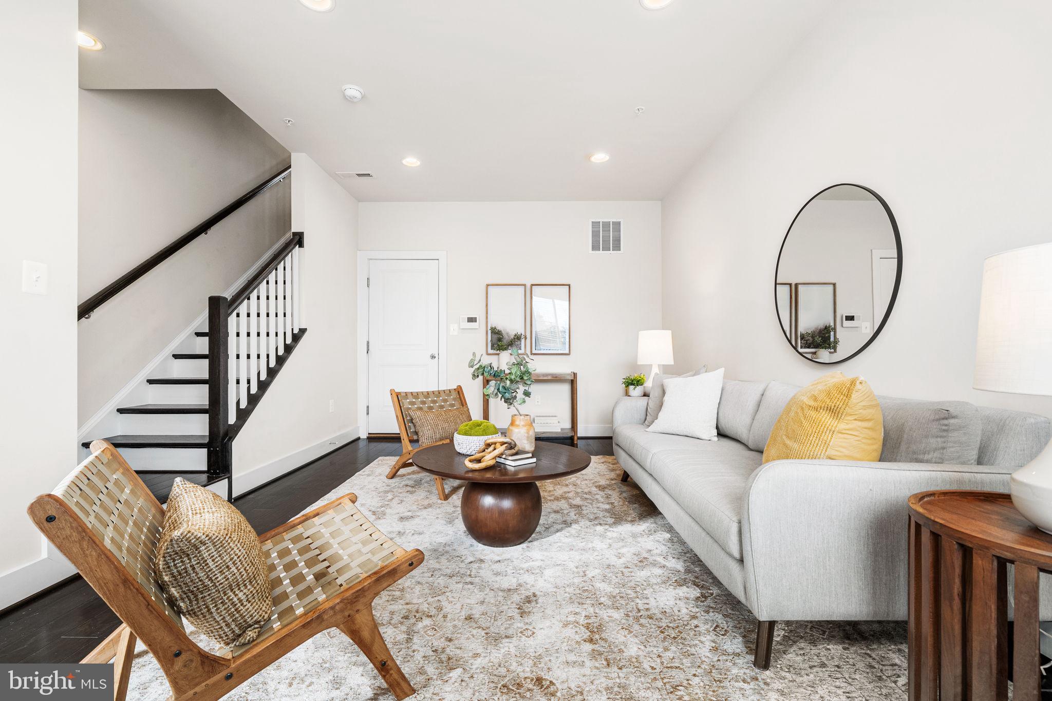 4973 LAKESIDE CROSSING