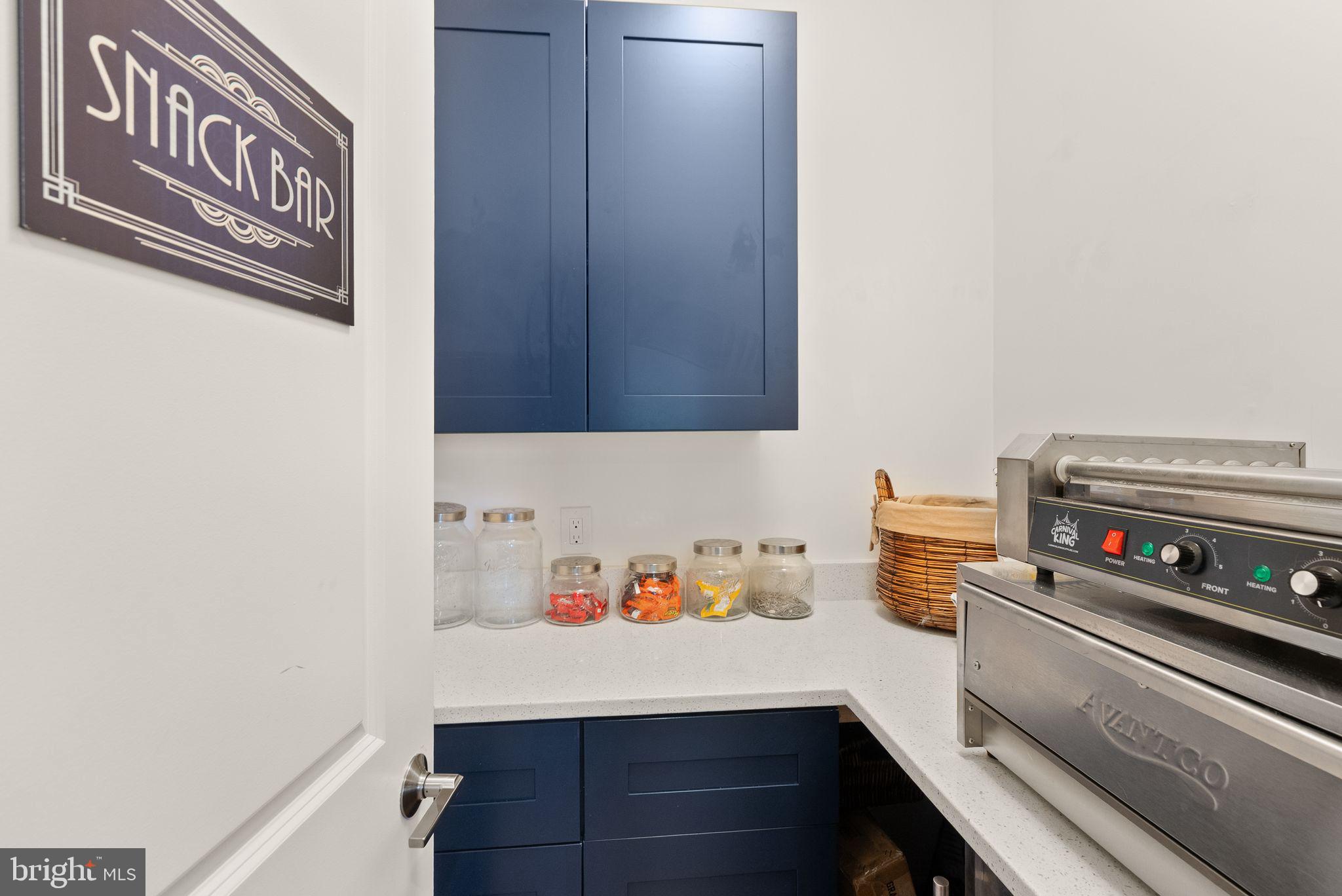 ONE LOUDOUN - Residential