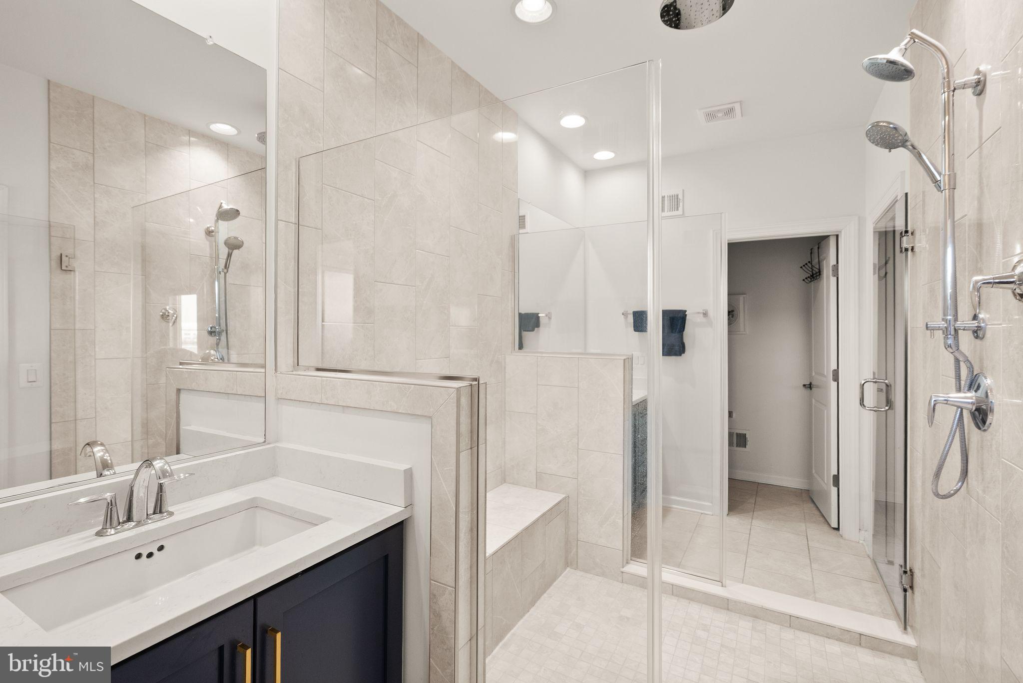 ONE LOUDOUN - Residential