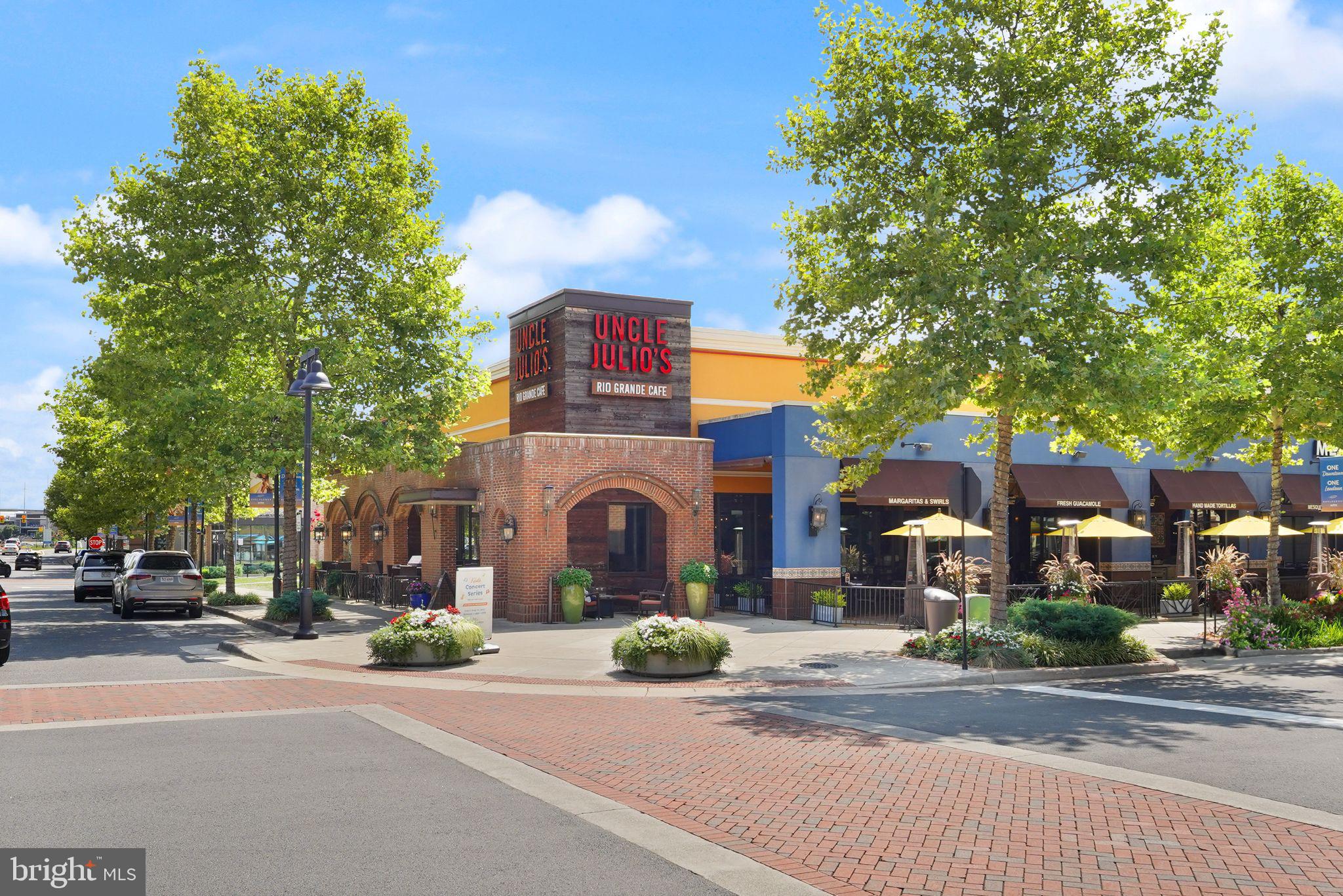 ONE LOUDOUN - Residential