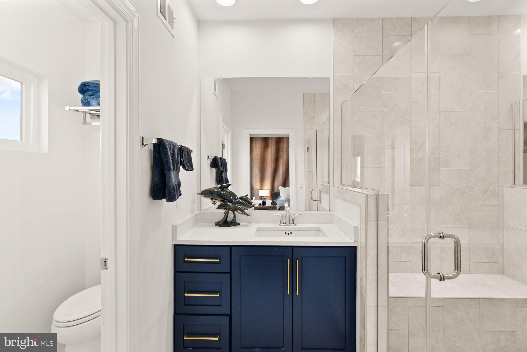 ONE LOUDOUN - Residential