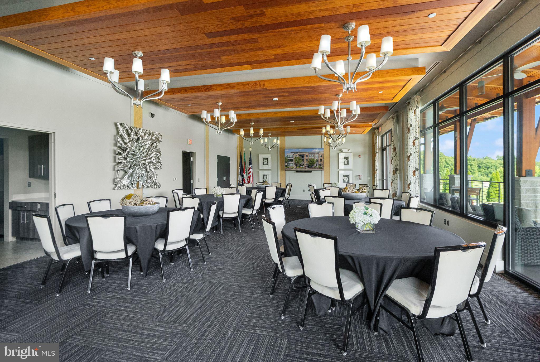 ONE LOUDOUN - Residential