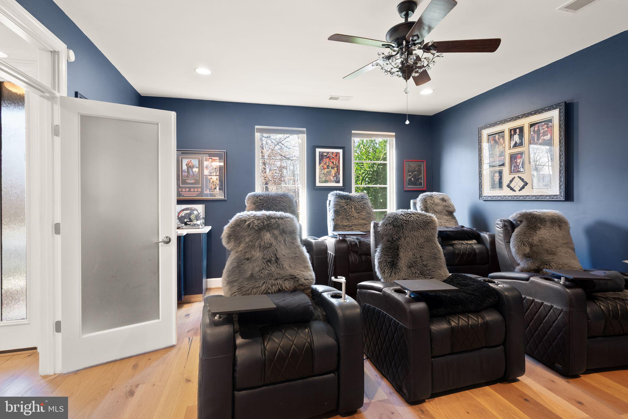 ONE LOUDOUN - Residential