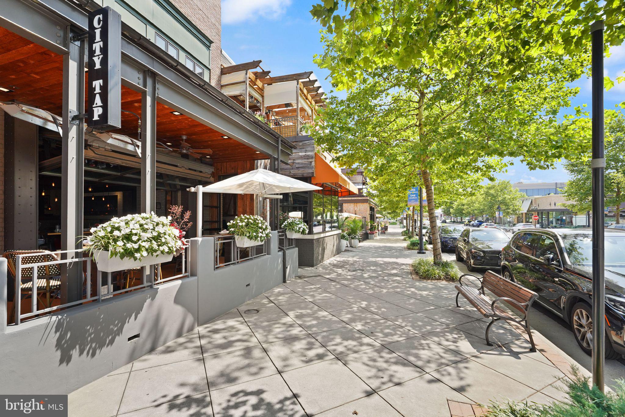 ONE LOUDOUN - Residential