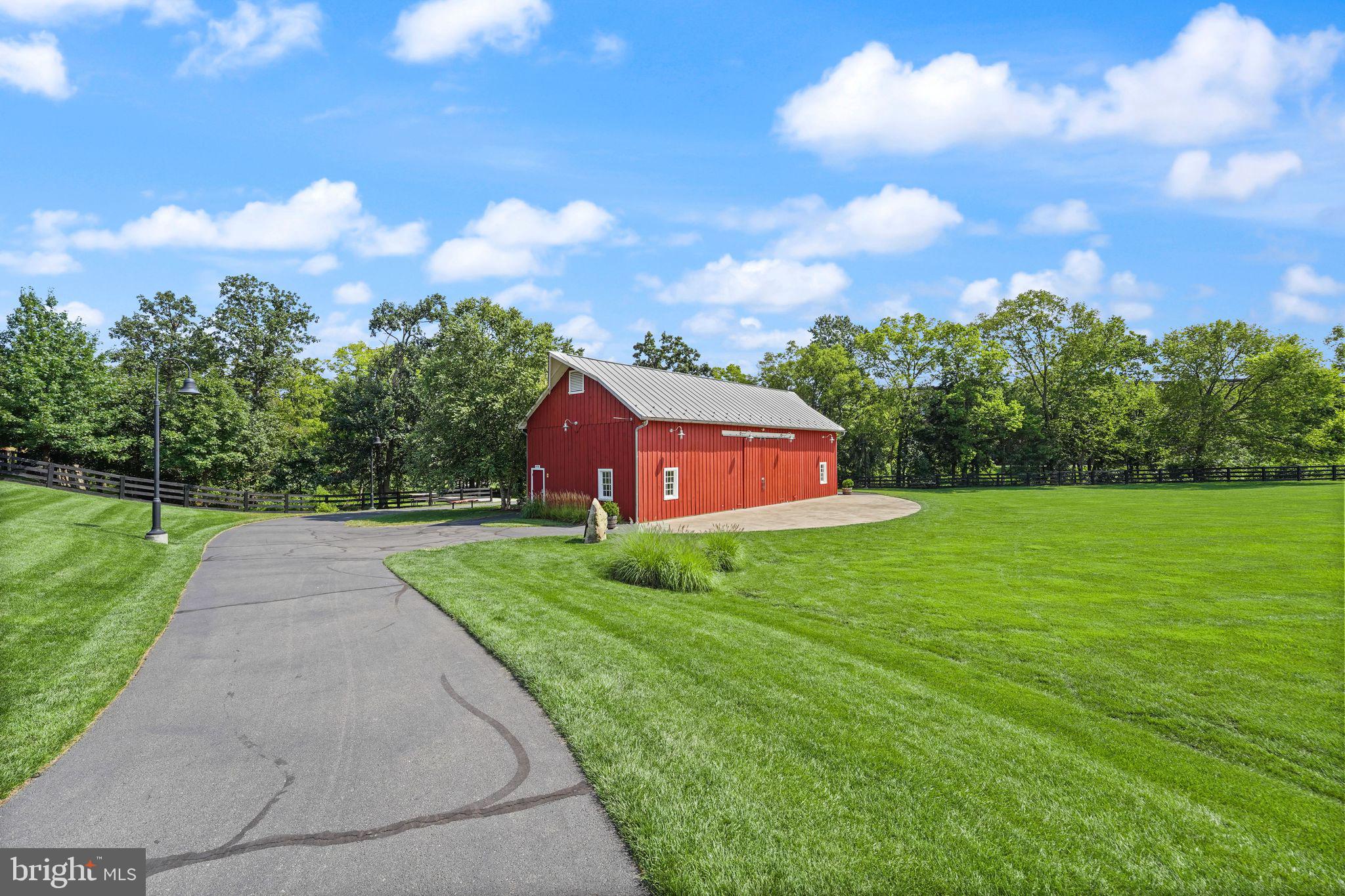 ONE LOUDOUN - Residential