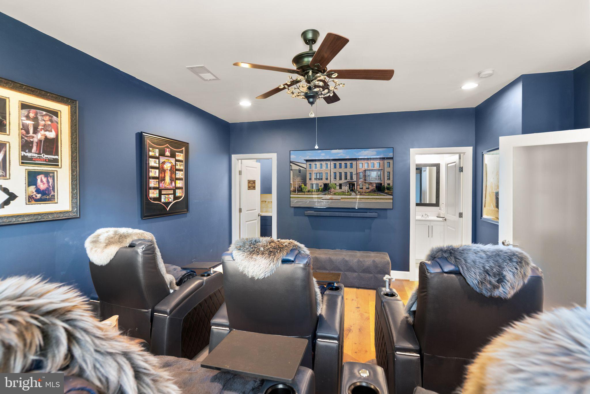 ONE LOUDOUN - Residential