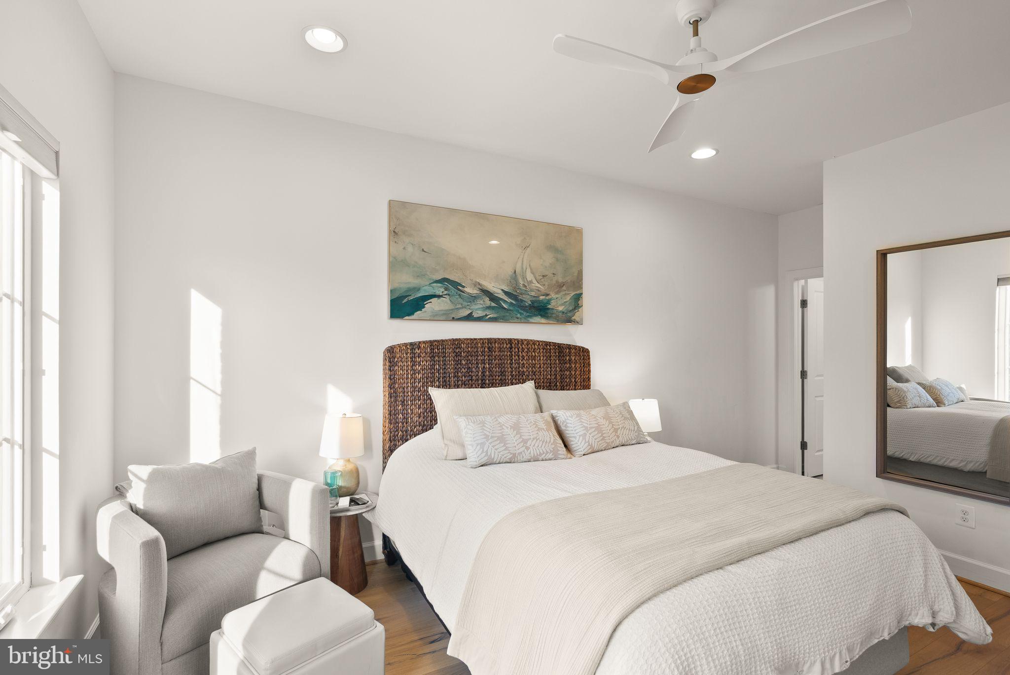 ONE LOUDOUN - Residential