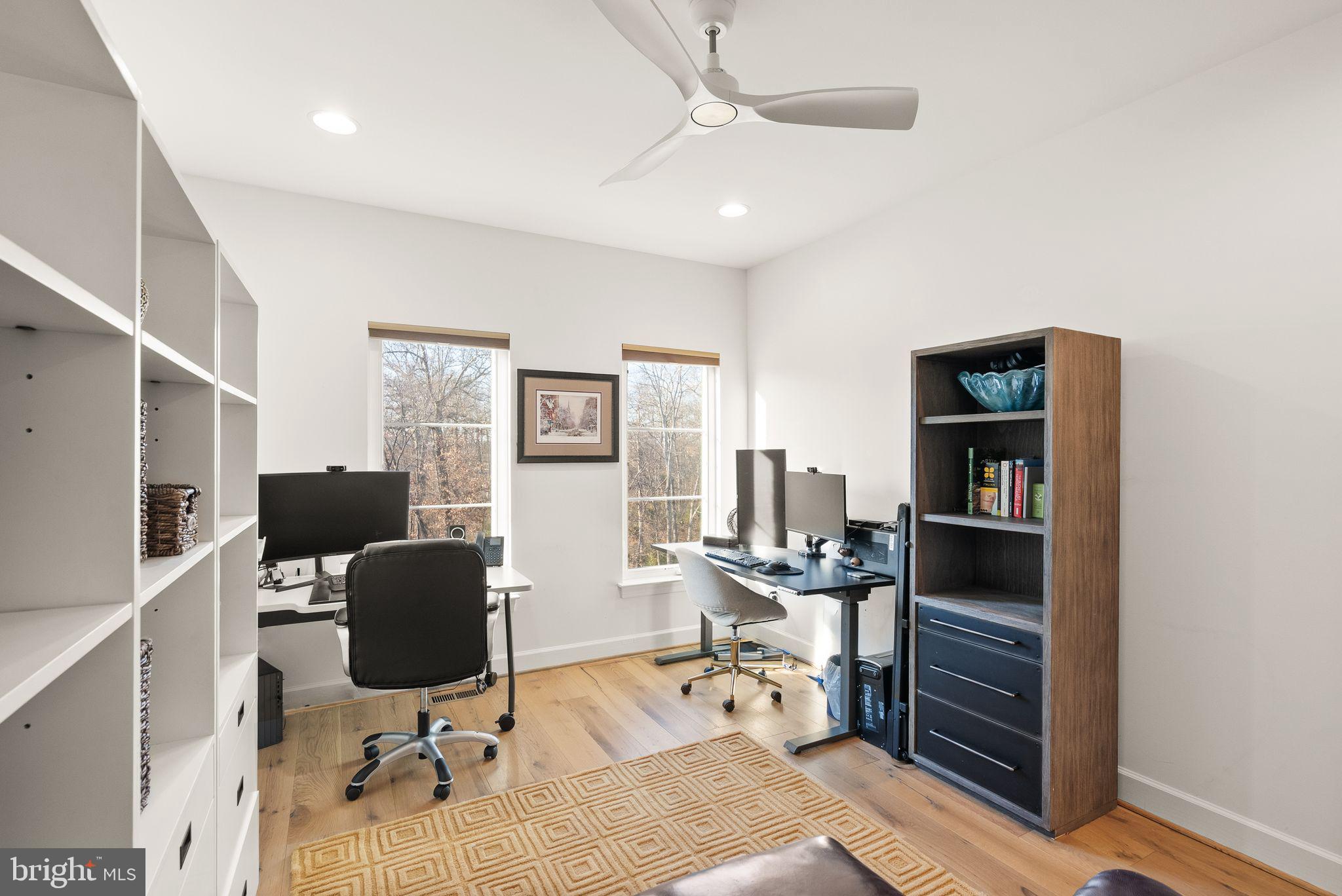 ONE LOUDOUN - Residential