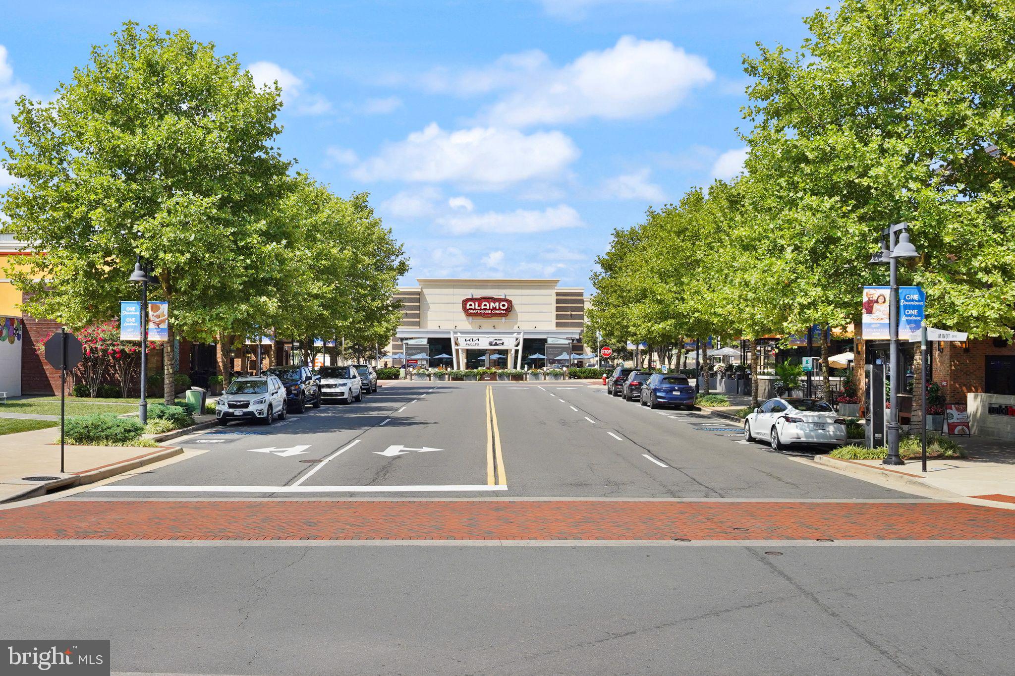 ONE LOUDOUN - Residential