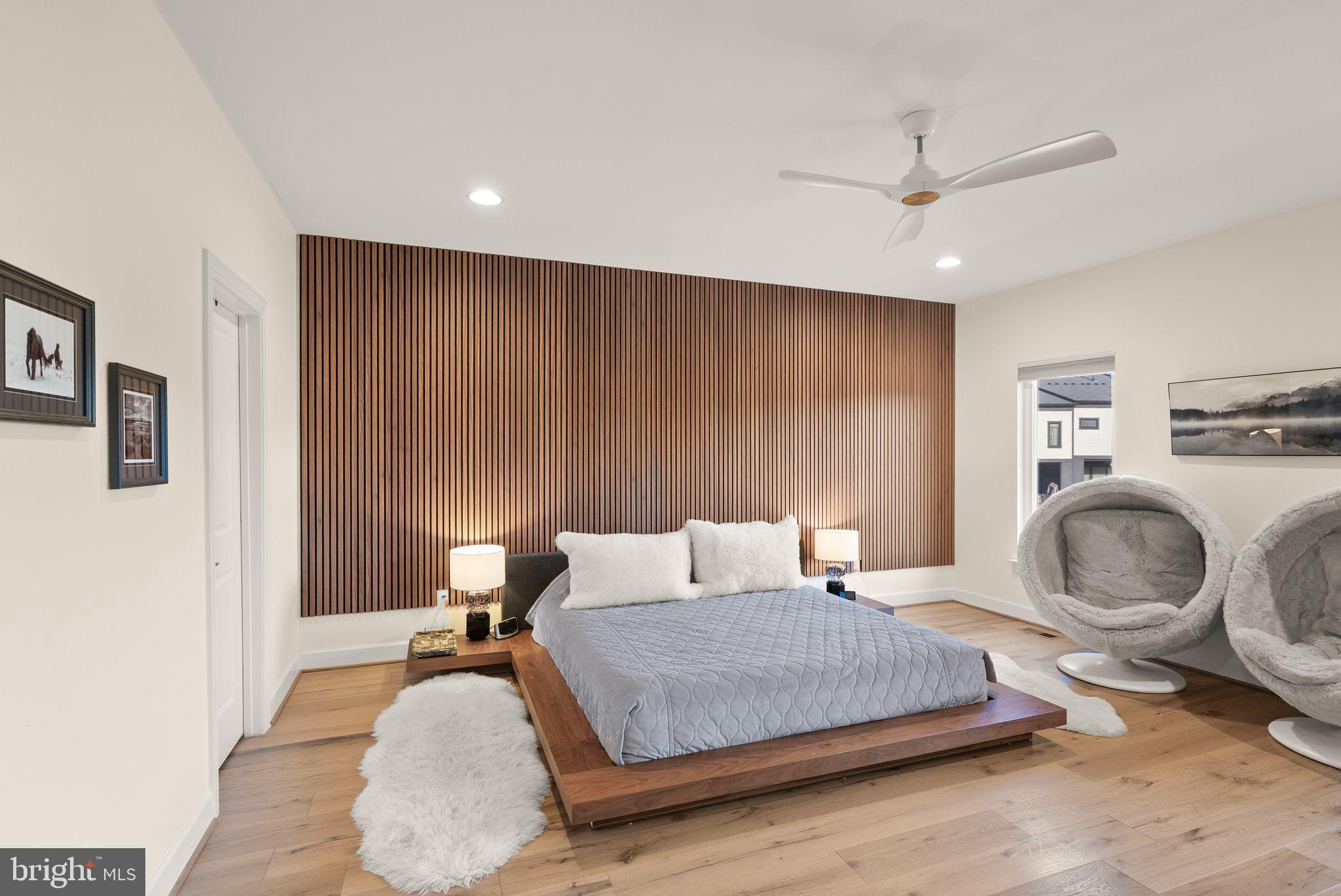 ONE LOUDOUN - Residential