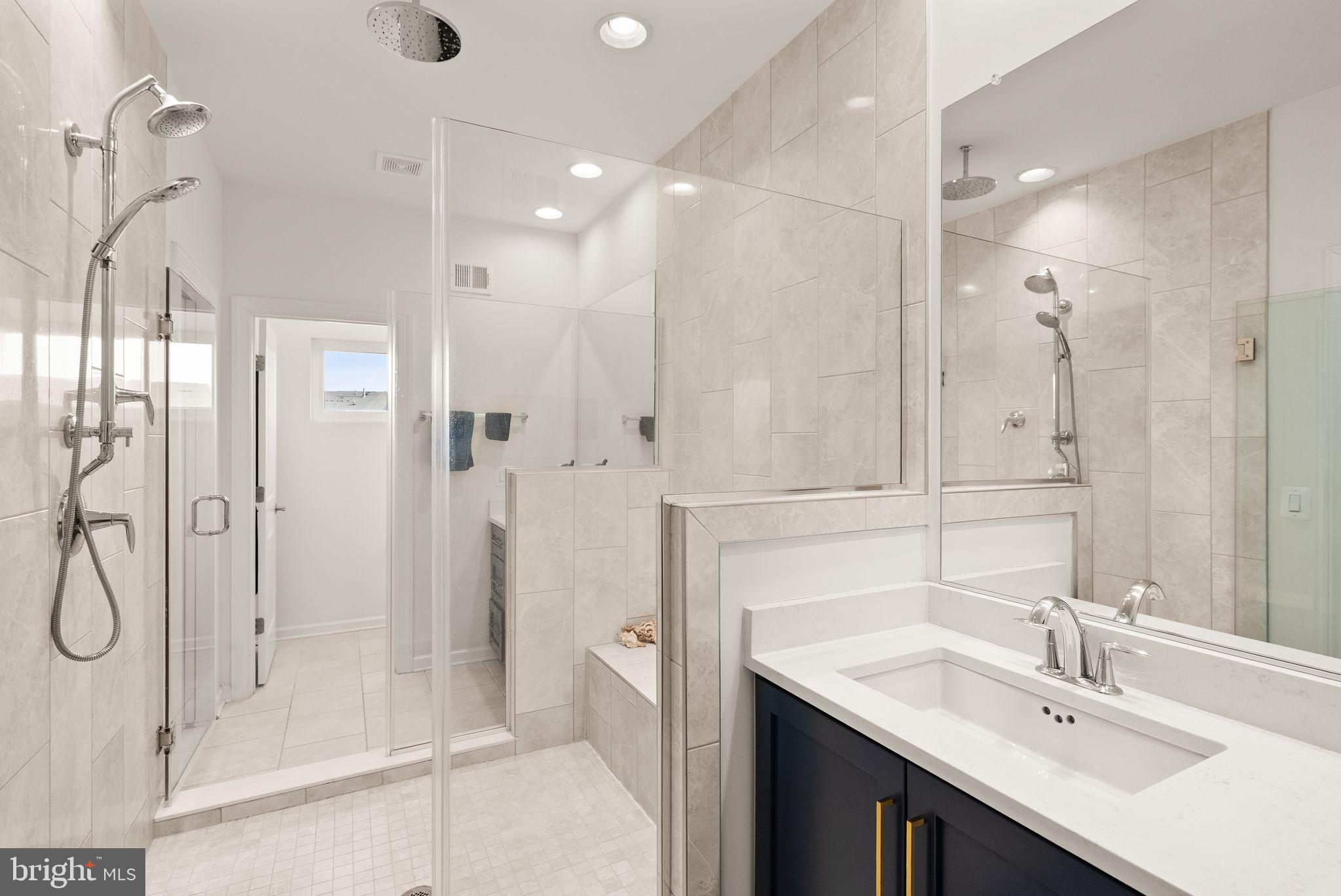 ONE LOUDOUN - Residential