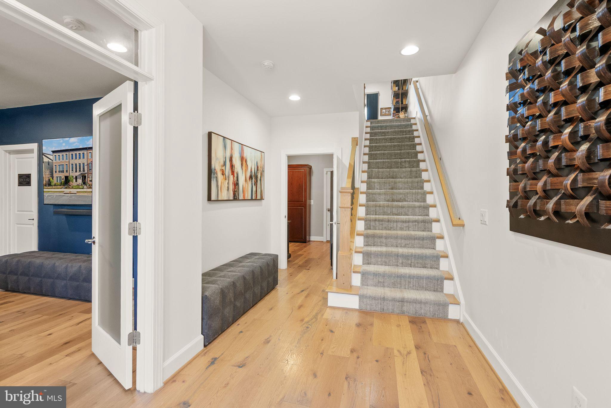 ONE LOUDOUN - Residential