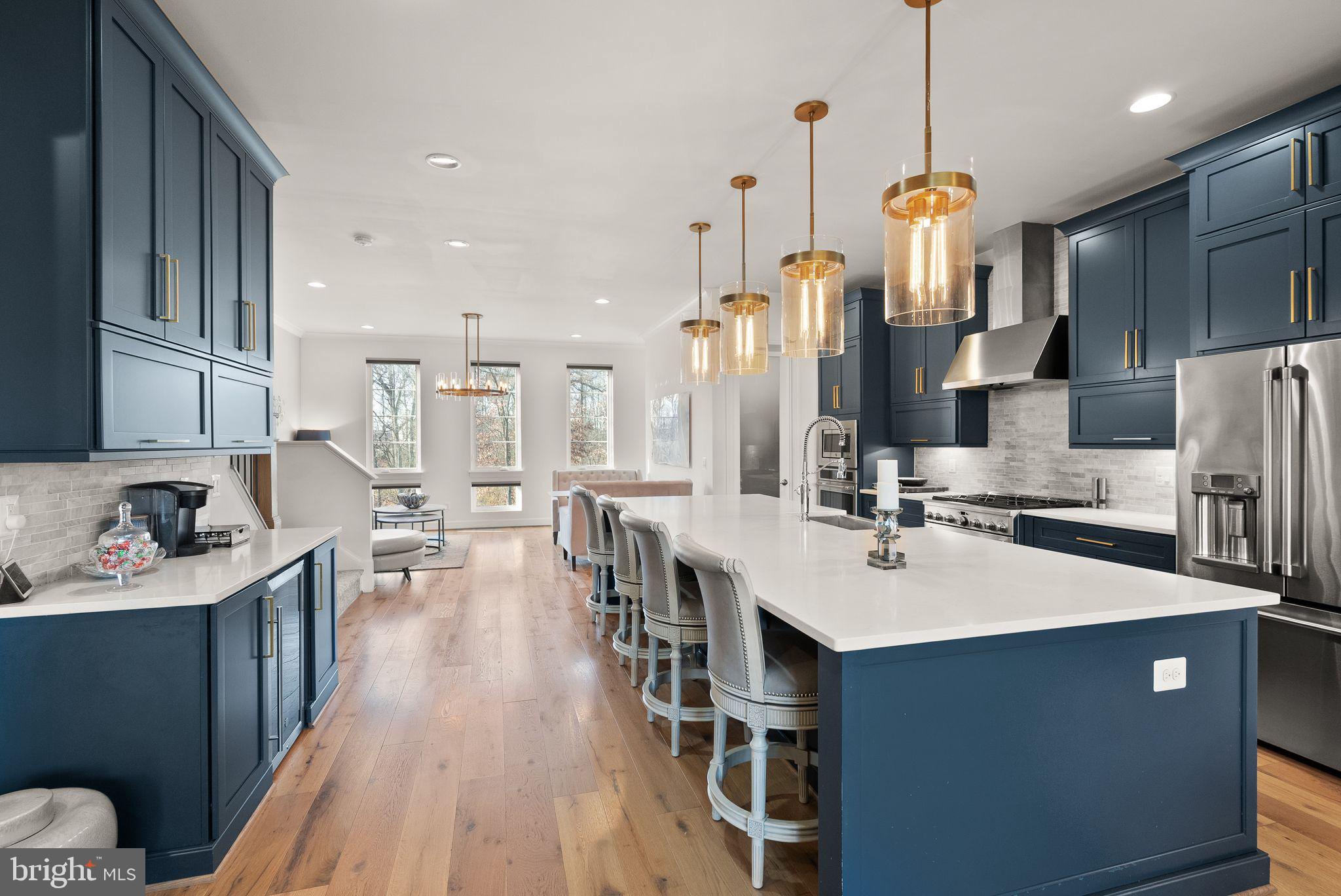 ONE LOUDOUN - Residential