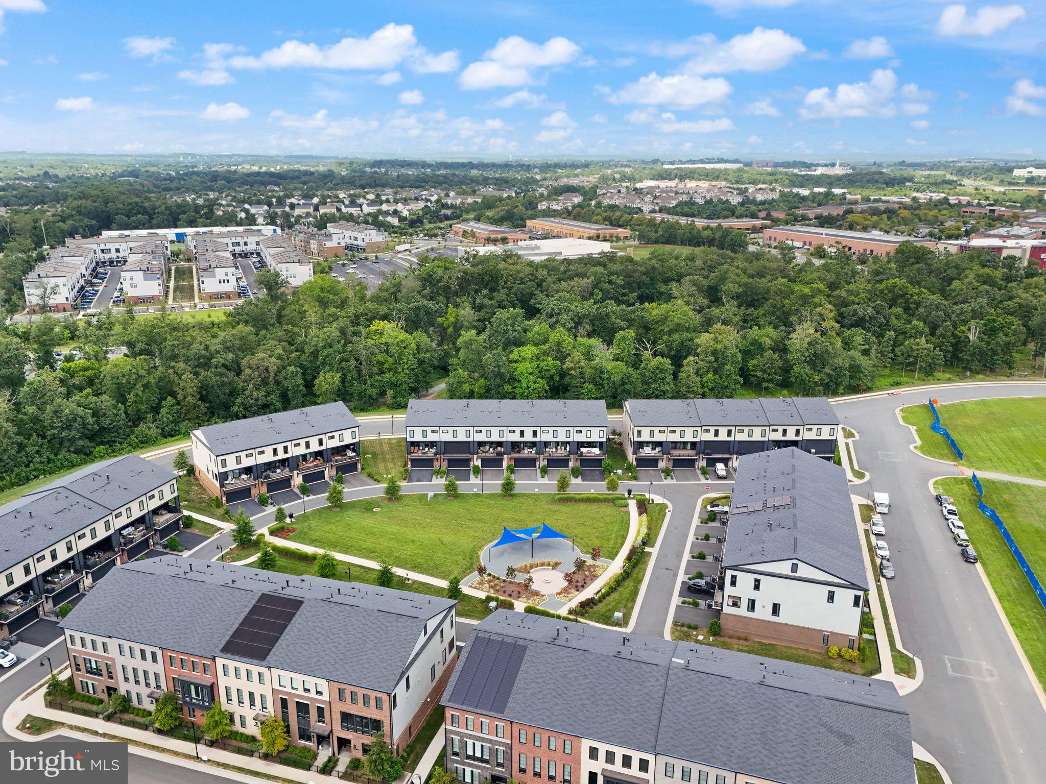 ONE LOUDOUN - Residential