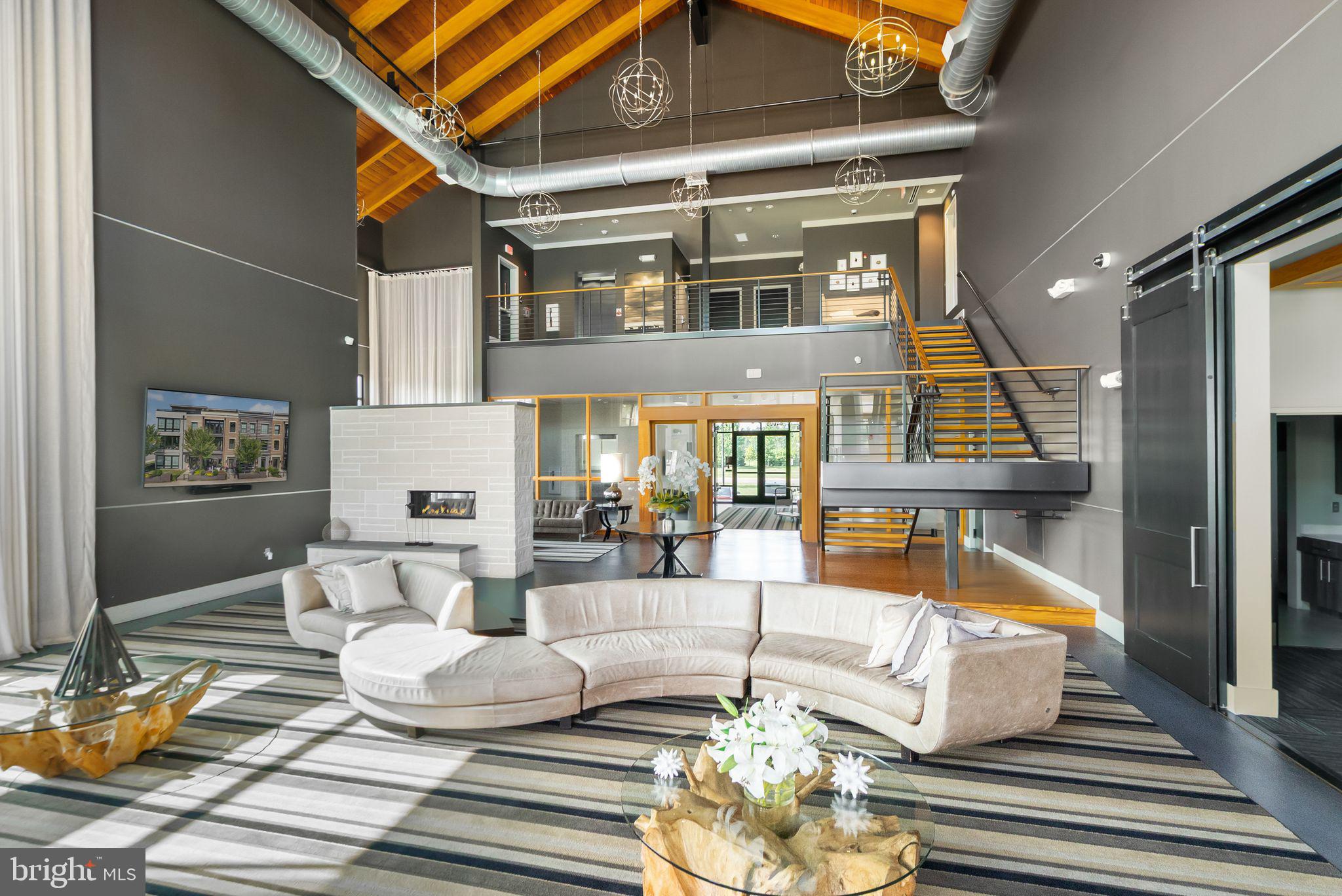 ONE LOUDOUN - Residential