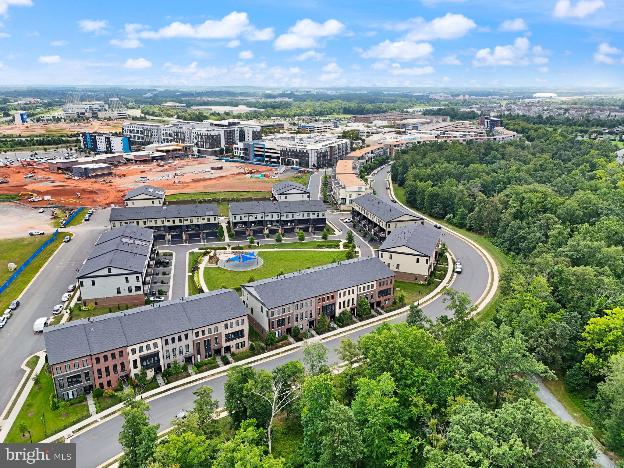 ONE LOUDOUN - Residential