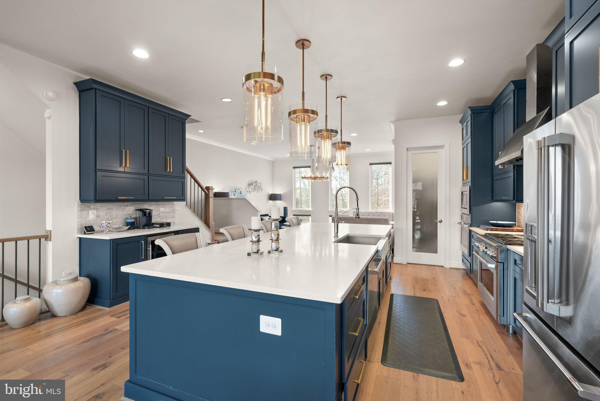 ONE LOUDOUN - Residential