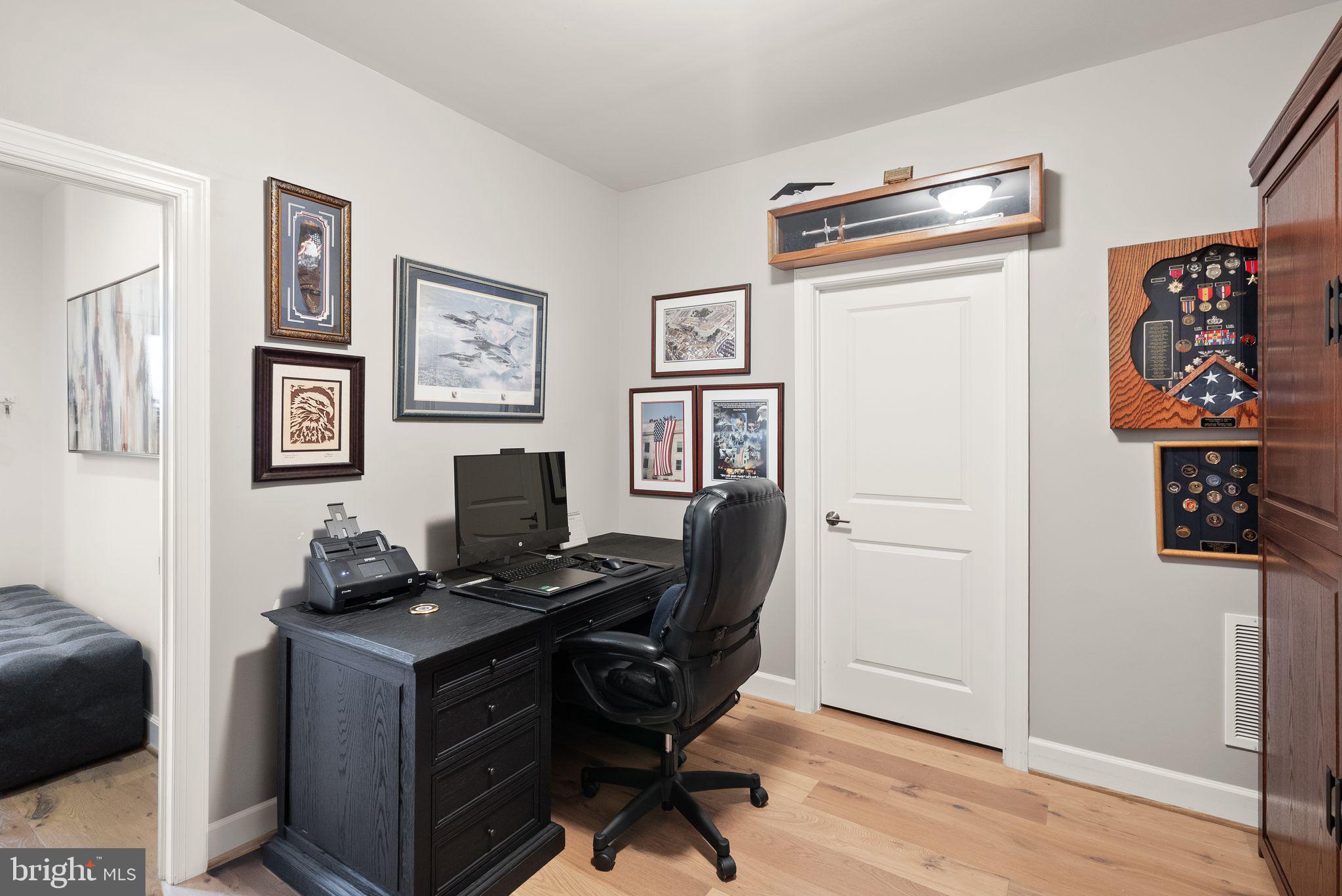 ONE LOUDOUN - Residential