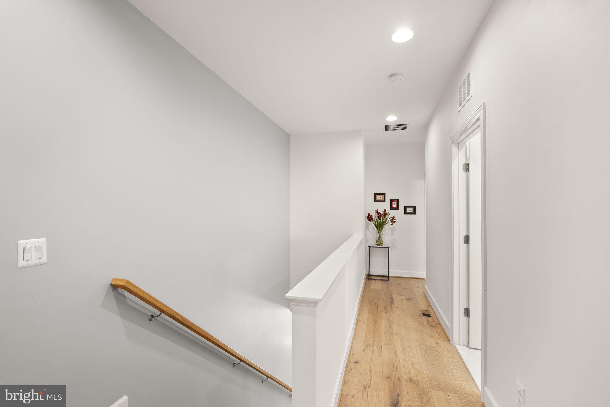 ONE LOUDOUN - Residential