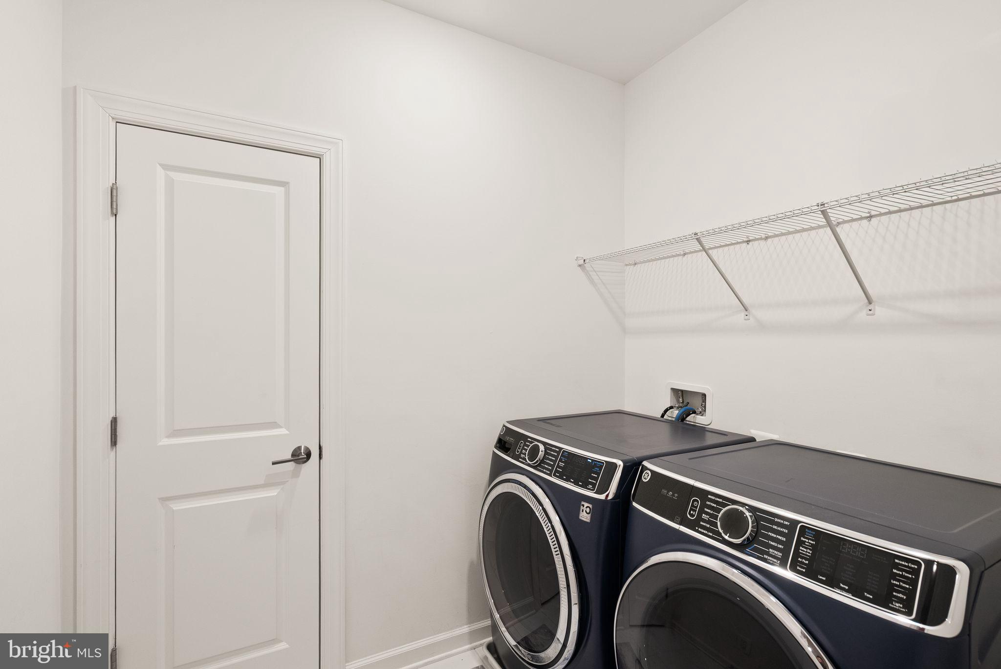 ONE LOUDOUN - Residential