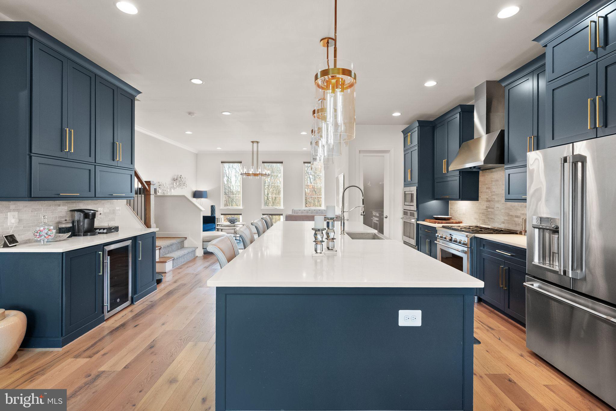 ONE LOUDOUN - Residential