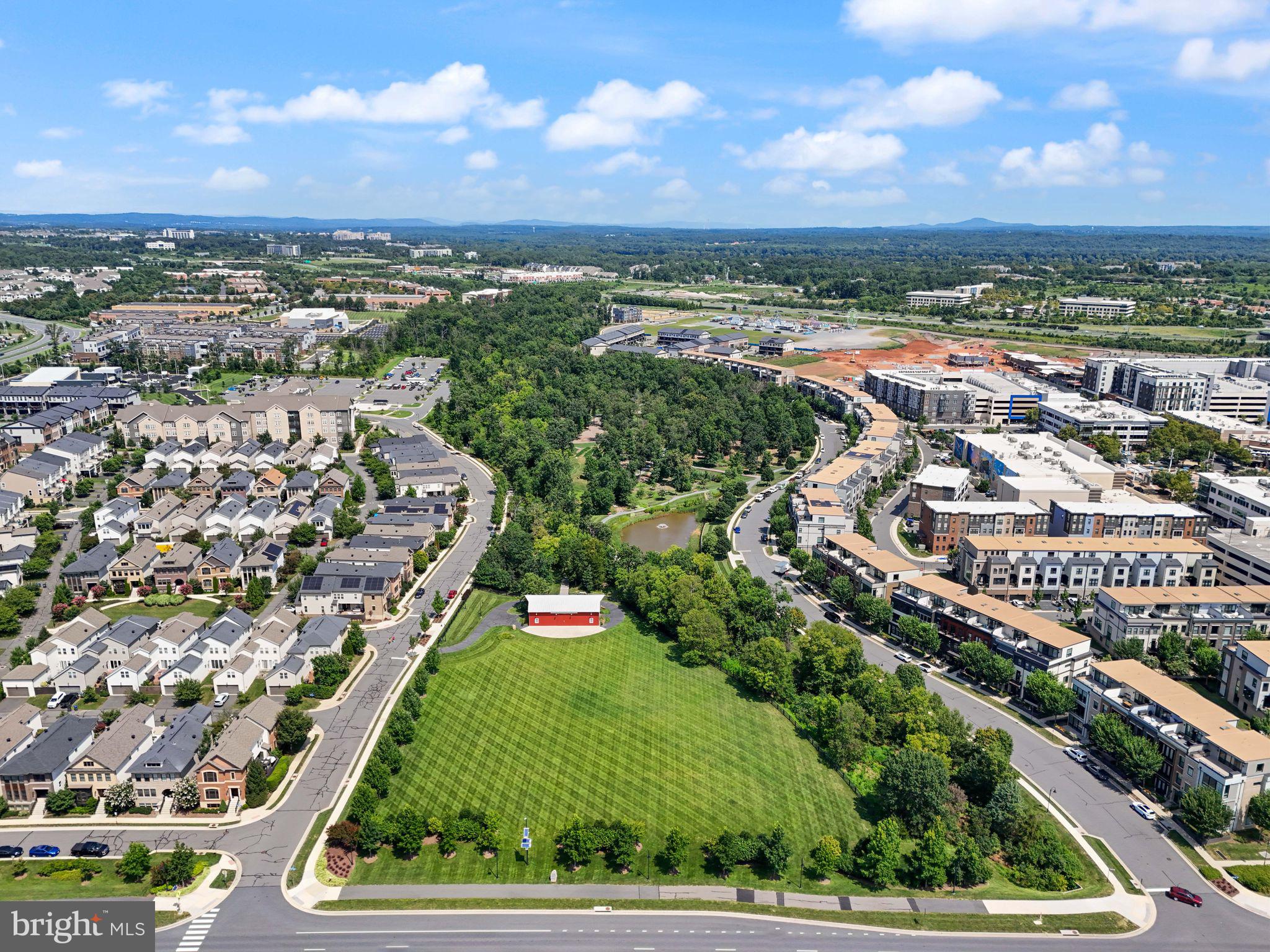 ONE LOUDOUN - Residential