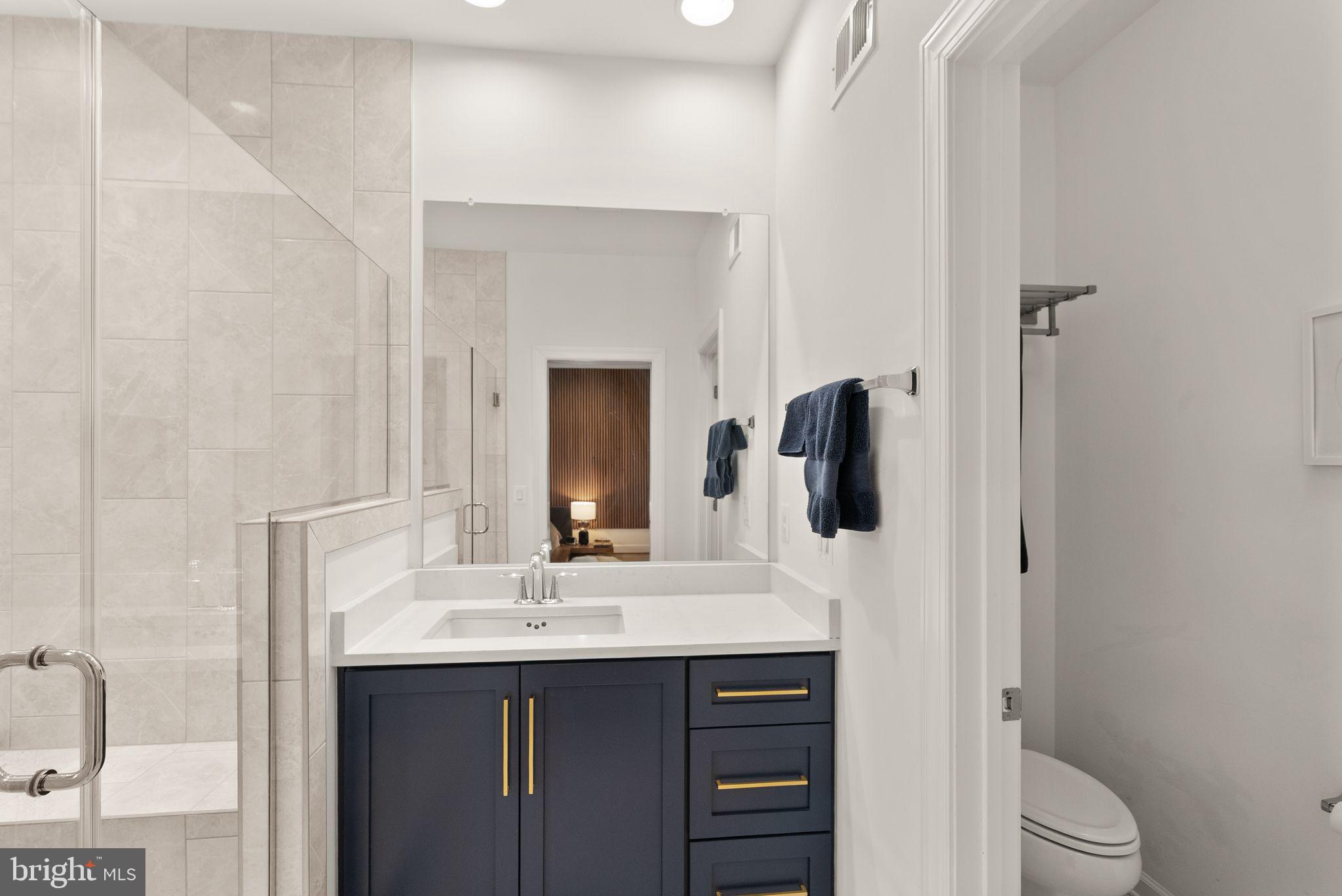 ONE LOUDOUN - Residential