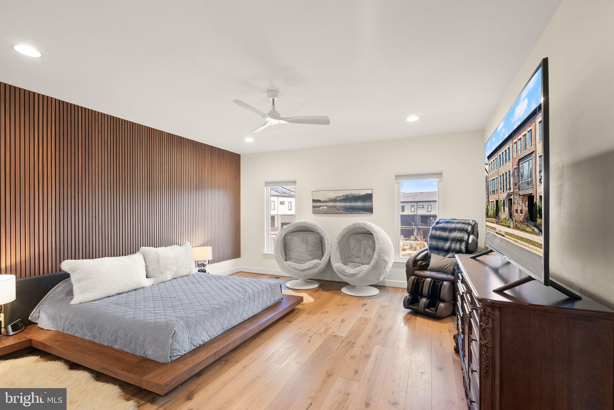 ONE LOUDOUN - Residential