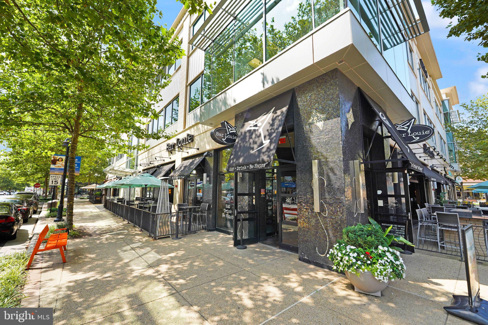 ONE LOUDOUN - Residential