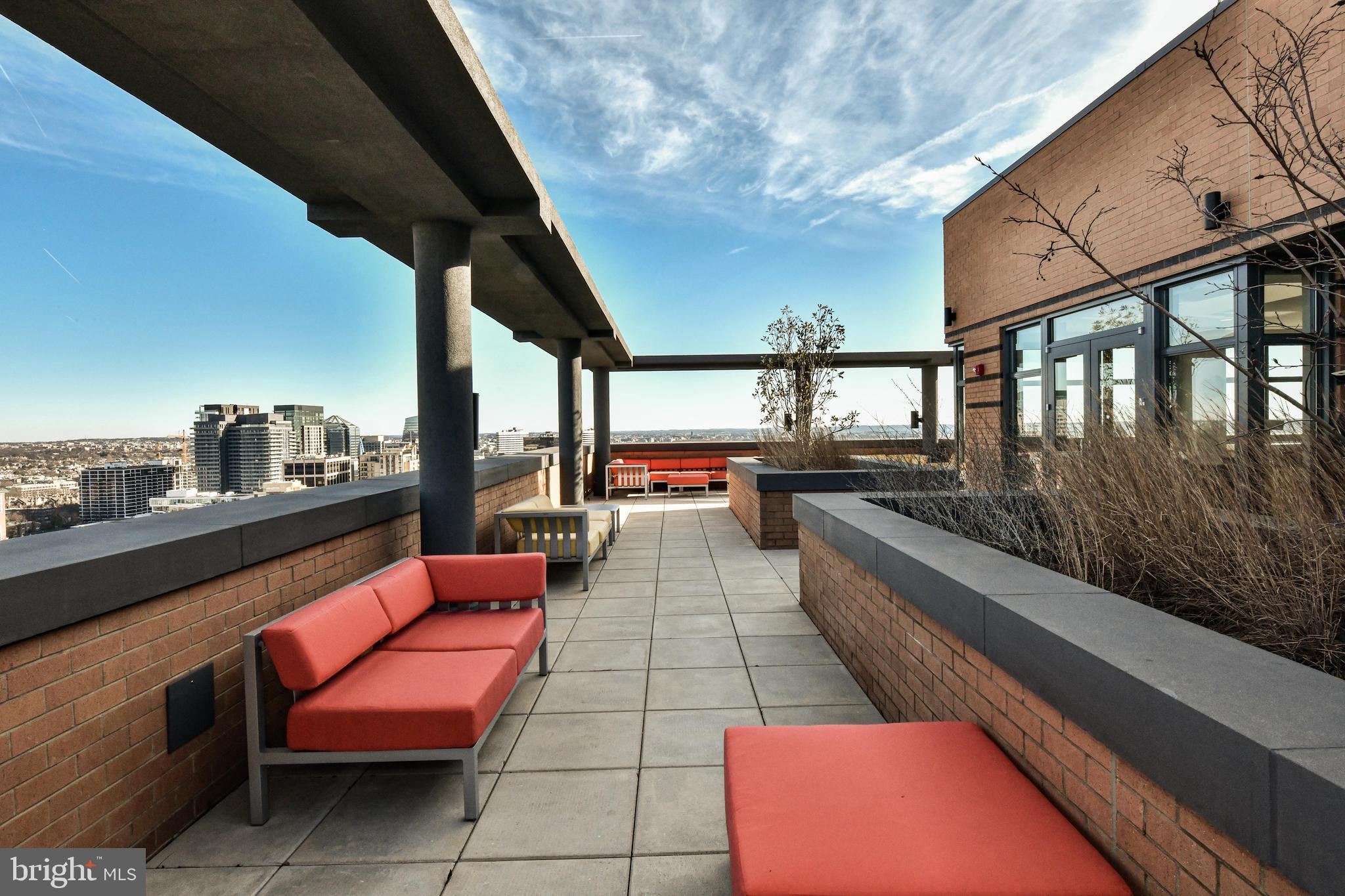 COURTHOUSE - Residential Lease