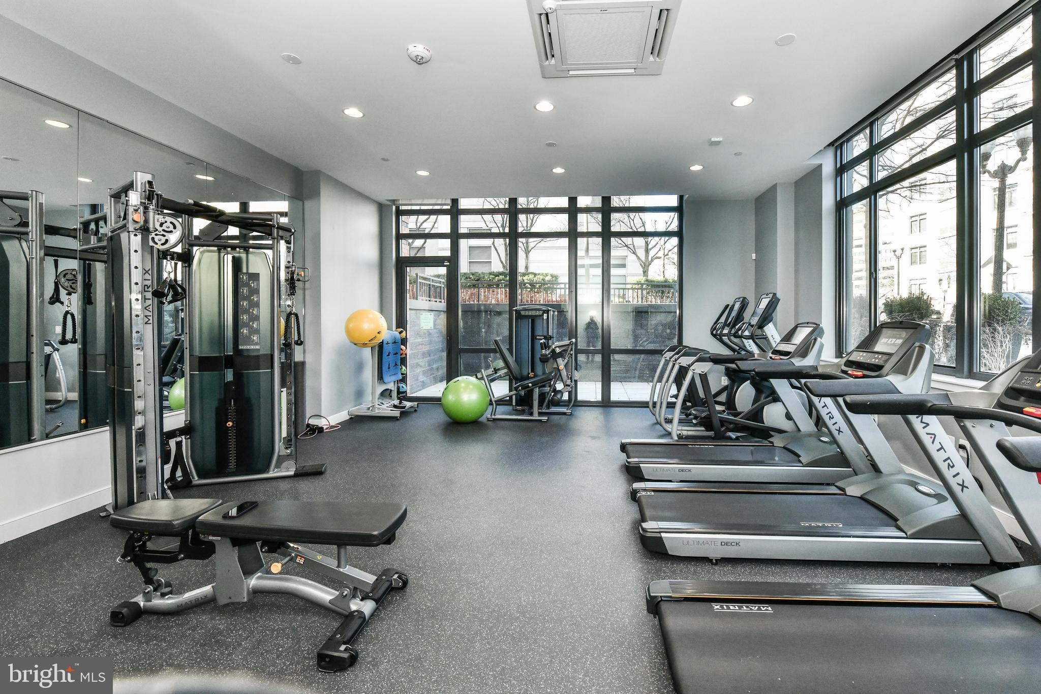 COURTHOUSE - Residential Lease