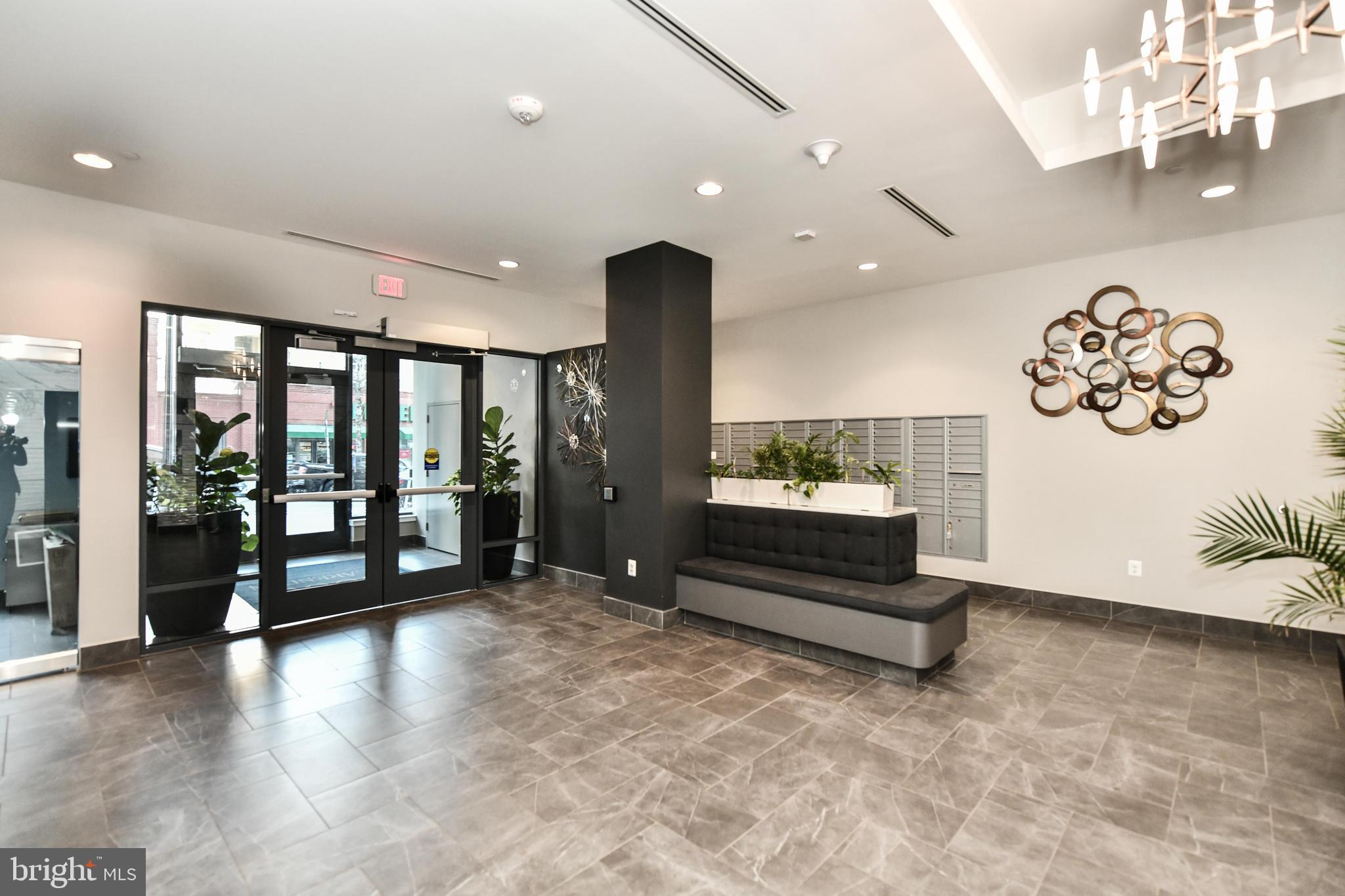 COURTHOUSE - Residential Lease