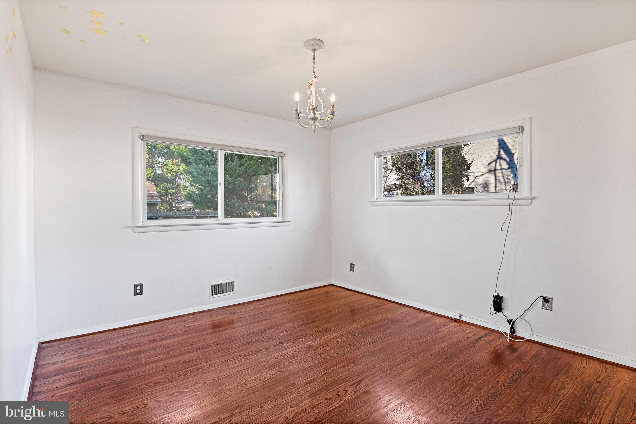 RUCKERS LANGLEY - Residential Lease