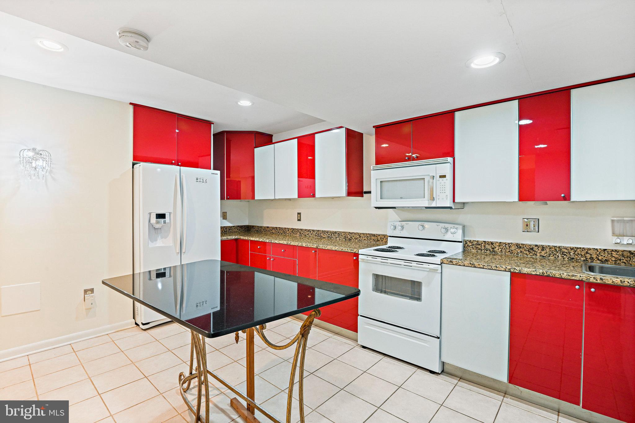 RUCKERS LANGLEY - Residential Lease