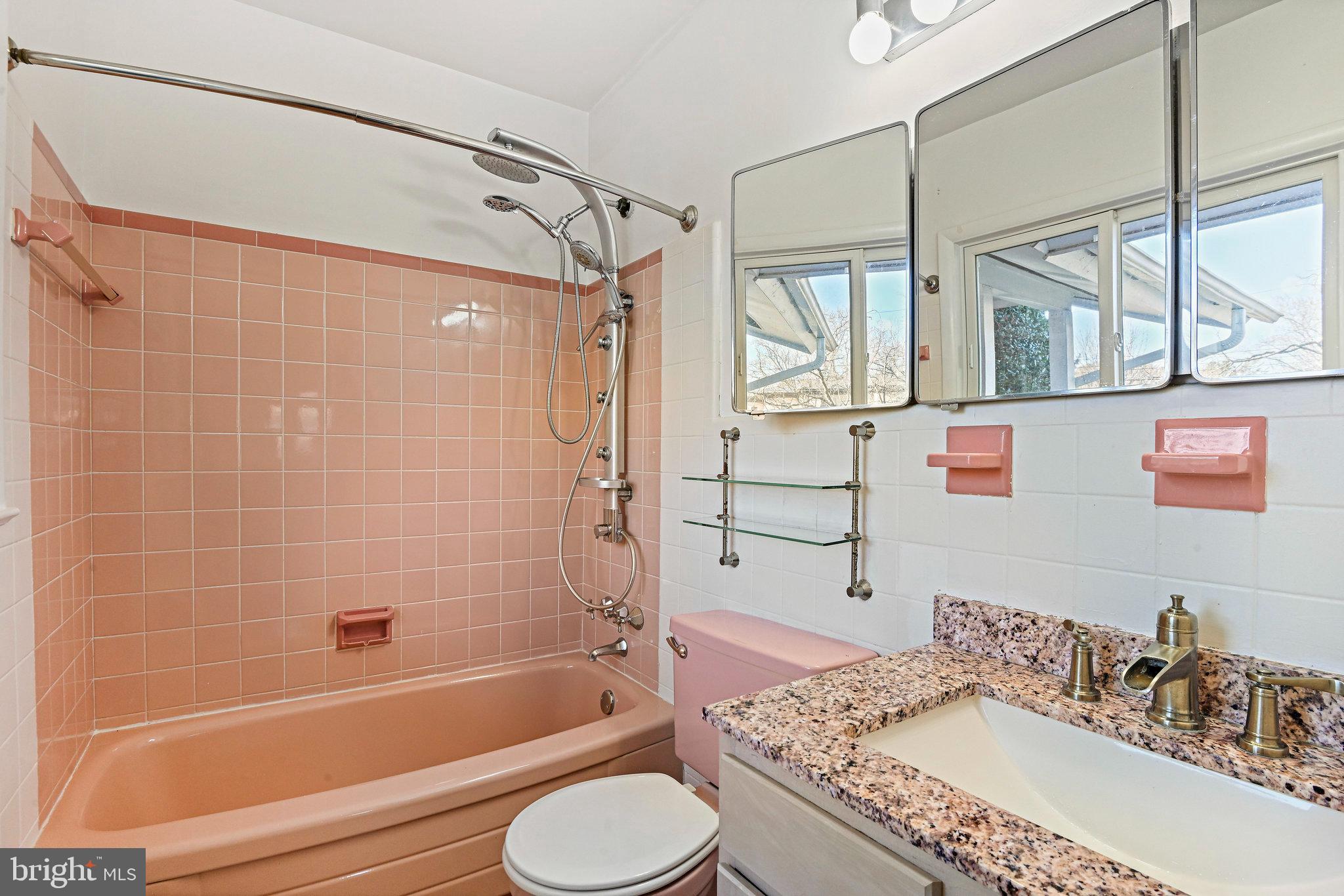 RUCKERS LANGLEY - Residential Lease