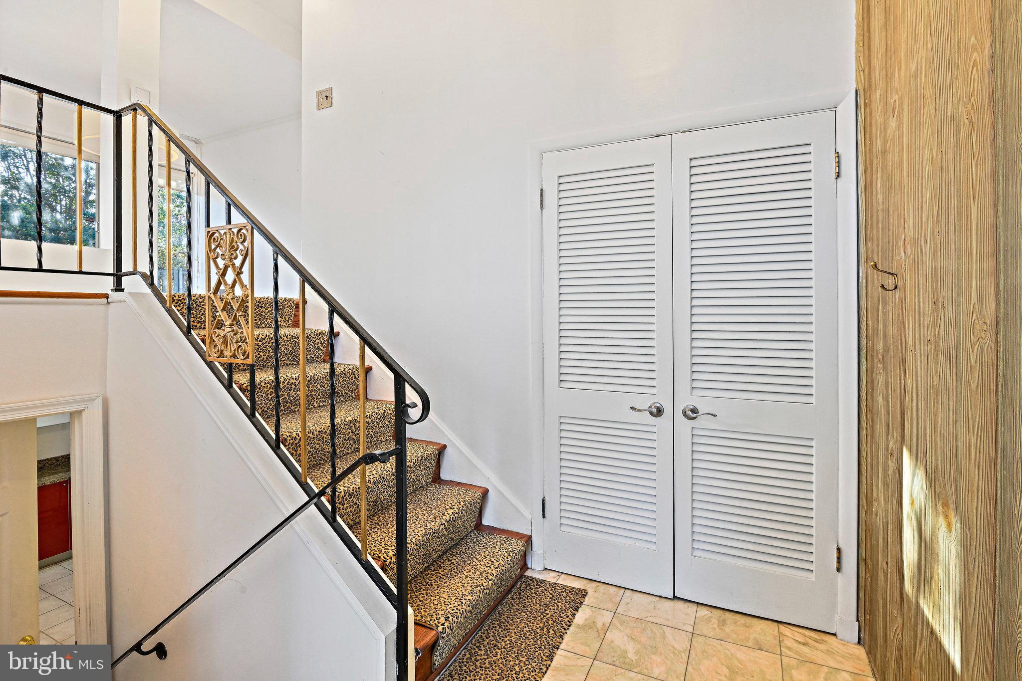 RUCKERS LANGLEY - Residential Lease